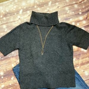 NWT Gray Cashmere Short Sleeve Turtleneck Sweater - Size L